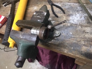 0219B216-6D02-4E13-B532-E718A1166325.jpeg (110.31 KiB) Viewed 36626 times Vice bushing